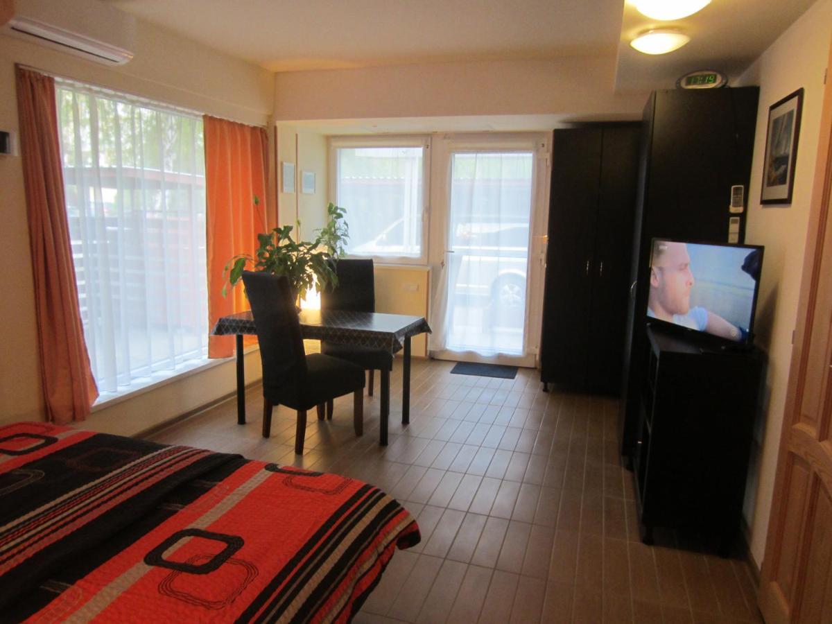 Elso Fecske Apartmanok Siófok Buitenkant foto