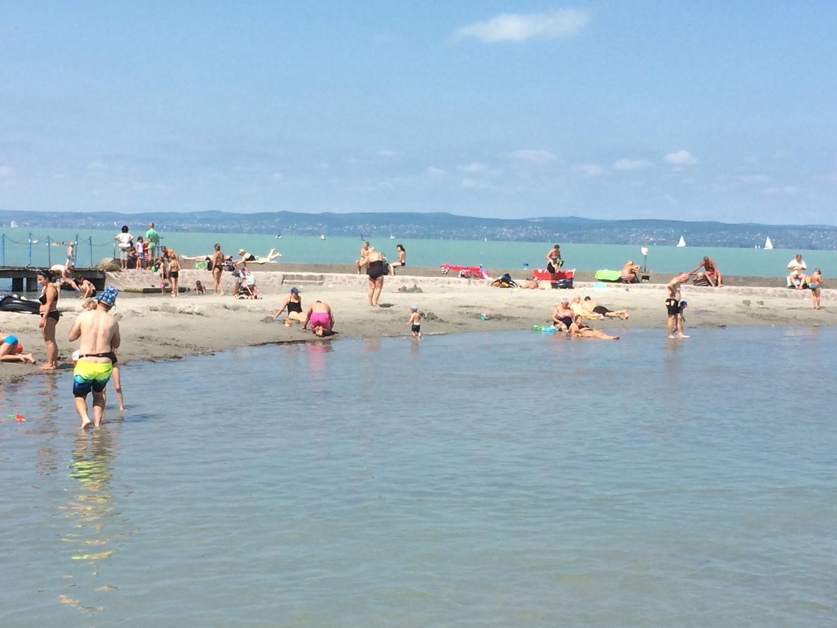 Elso Fecske Apartmanok Siófok Buitenkant foto
