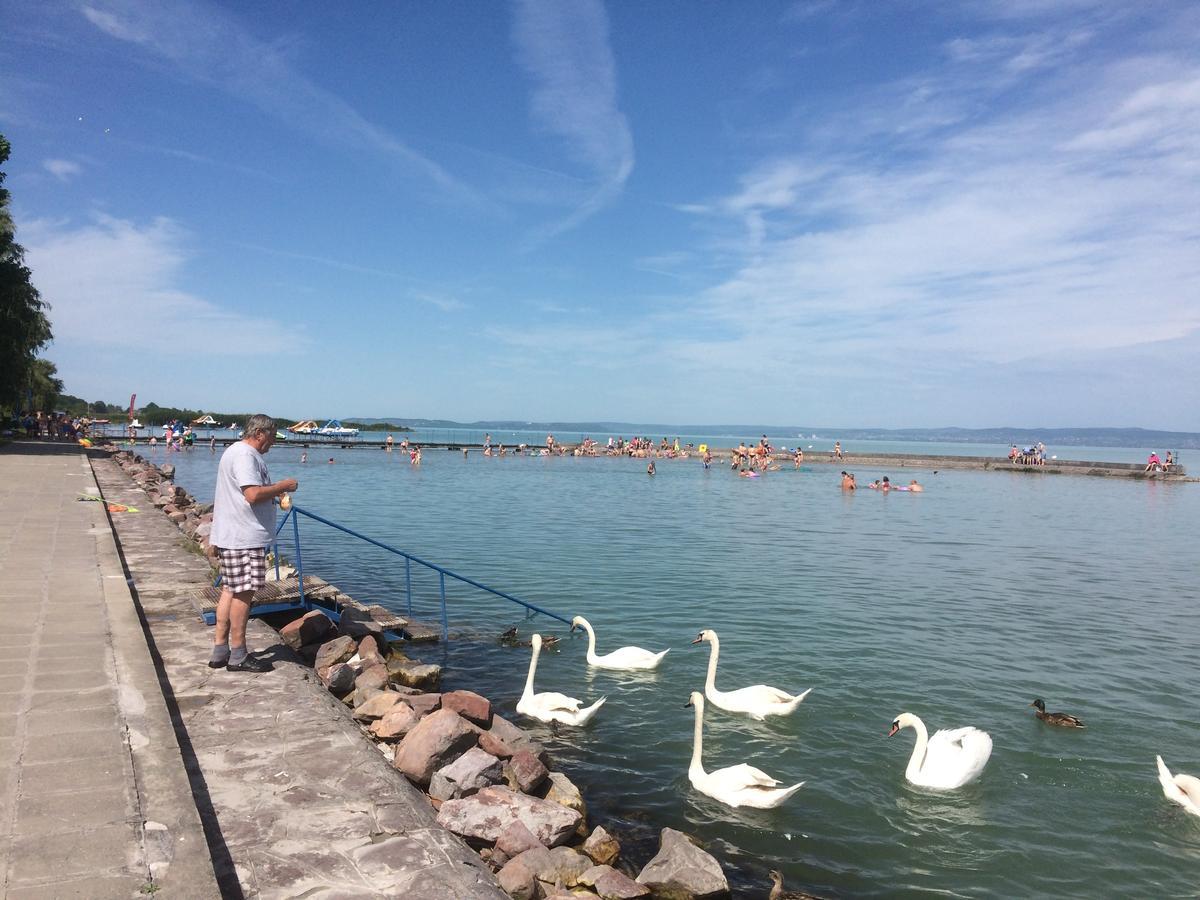 Elso Fecske Apartmanok Siófok Buitenkant foto