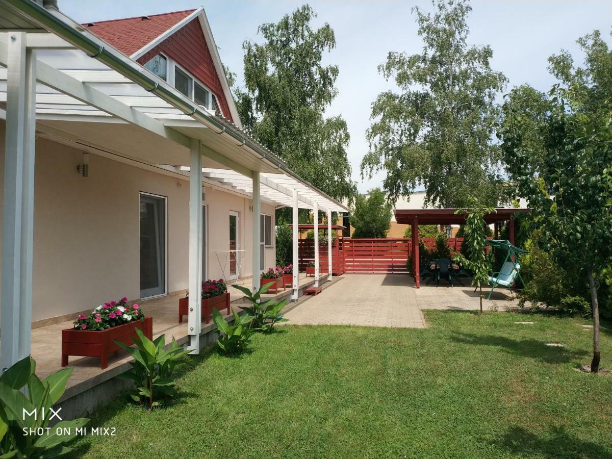 Elso Fecske Apartmanok Siófok Buitenkant foto